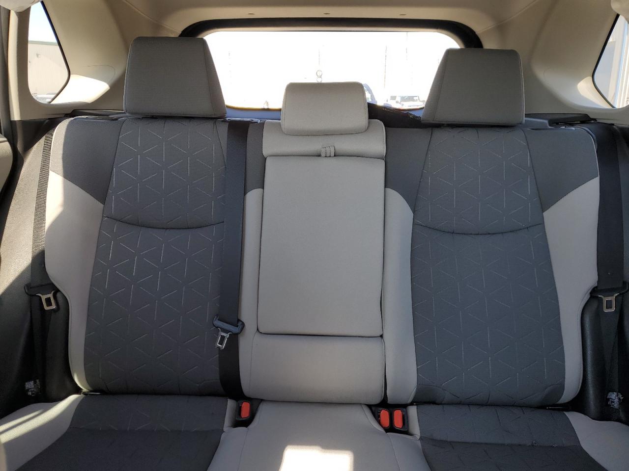 2022 Toyota RAV 4 - Image 10