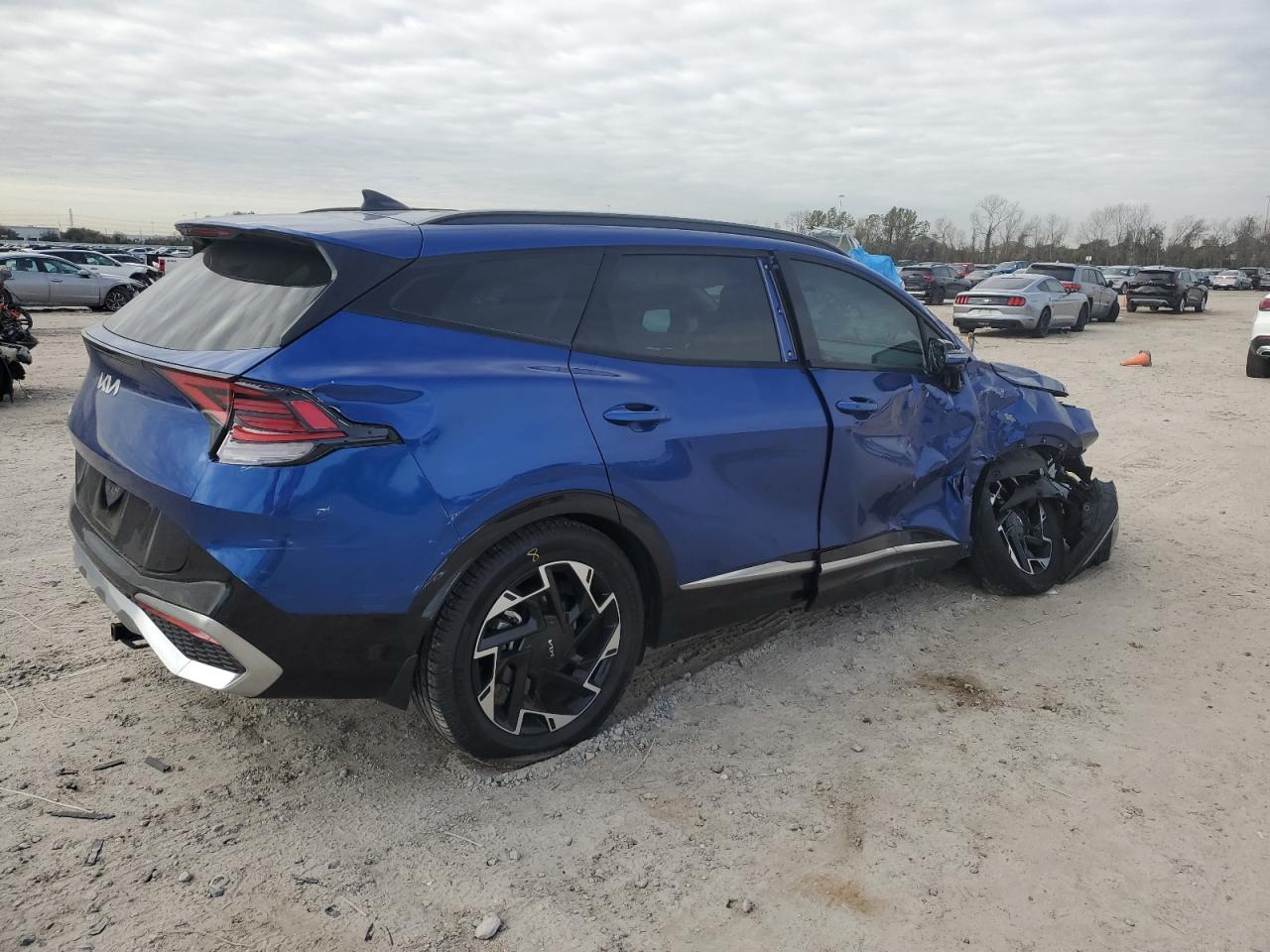 2023 Kia Sportage - Image 3