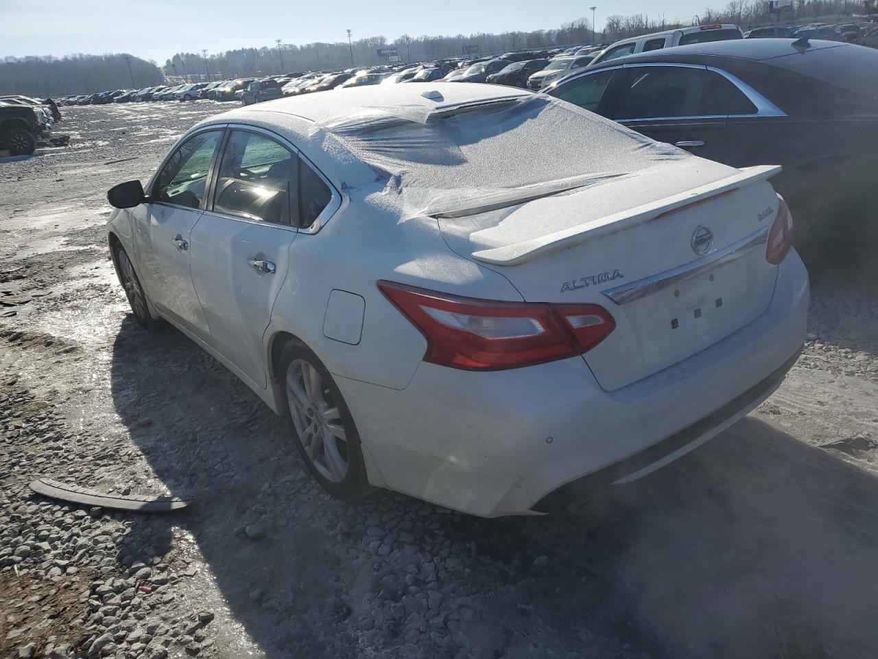 2016 Nissan Altima - Image 2