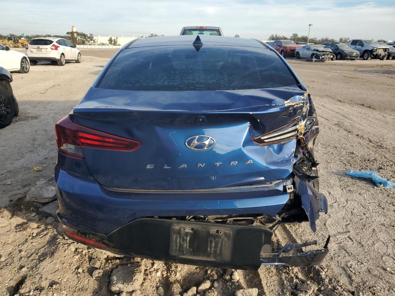 2020 Hyundai Elantra - Image 6