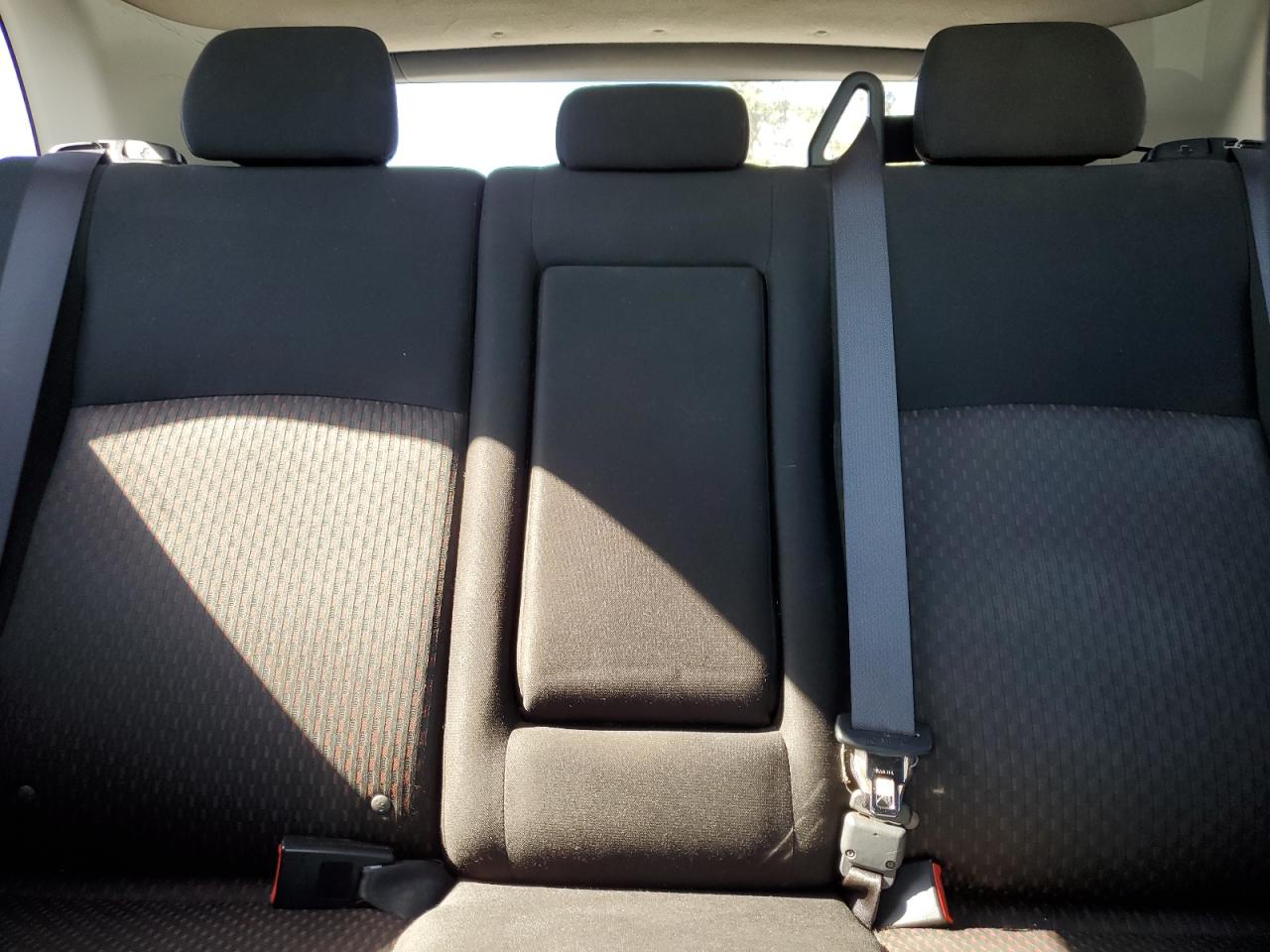 2017 Mitsubishi Outlander - Image 10