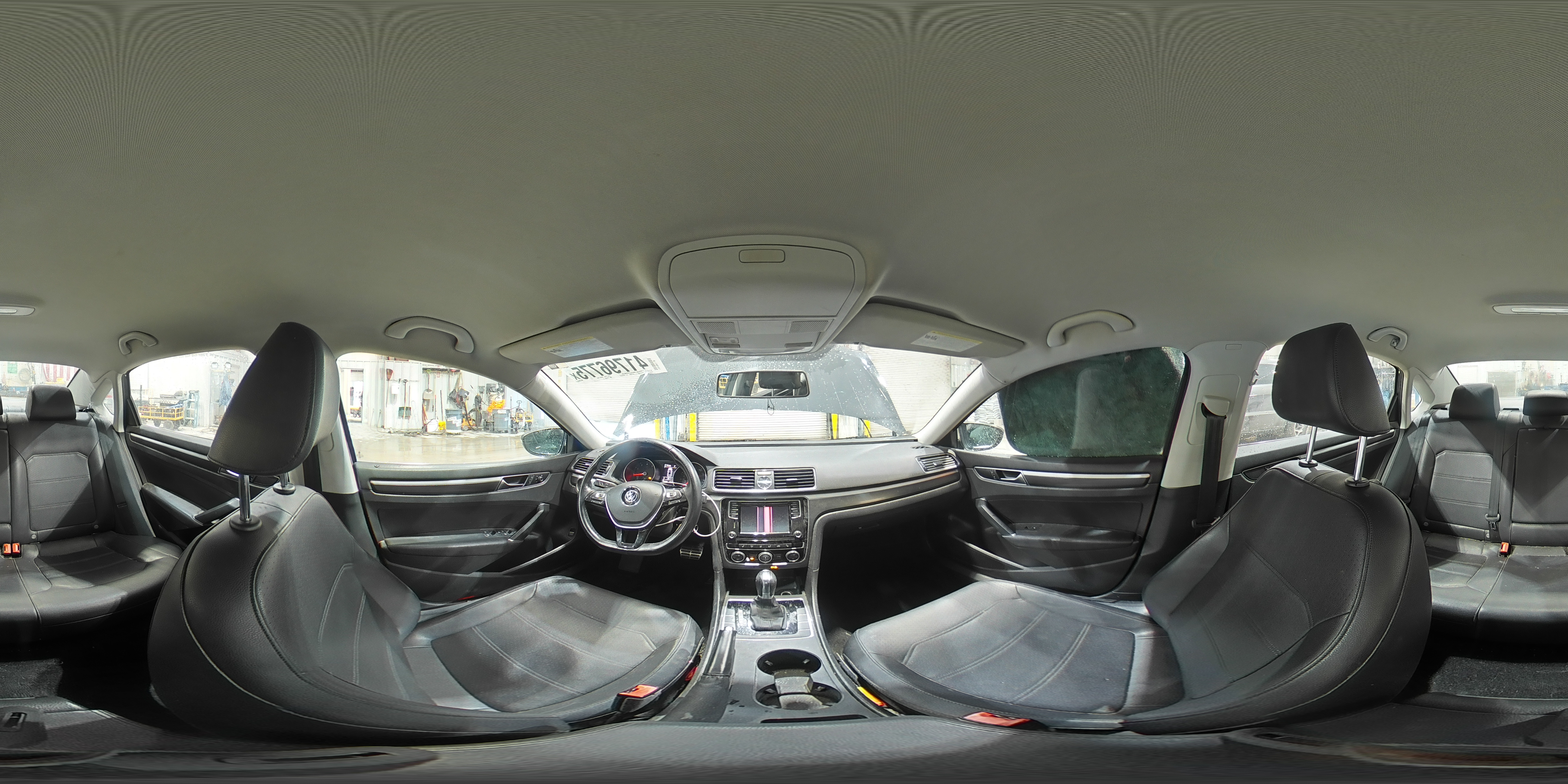 2017 Volkswagen Passat - Image 15