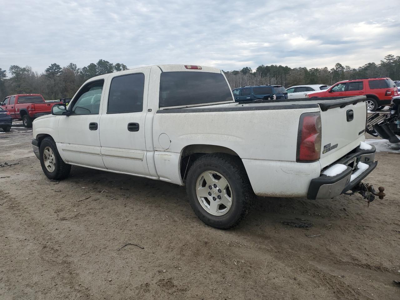 2005 Chevrolet Silverado - Image 2