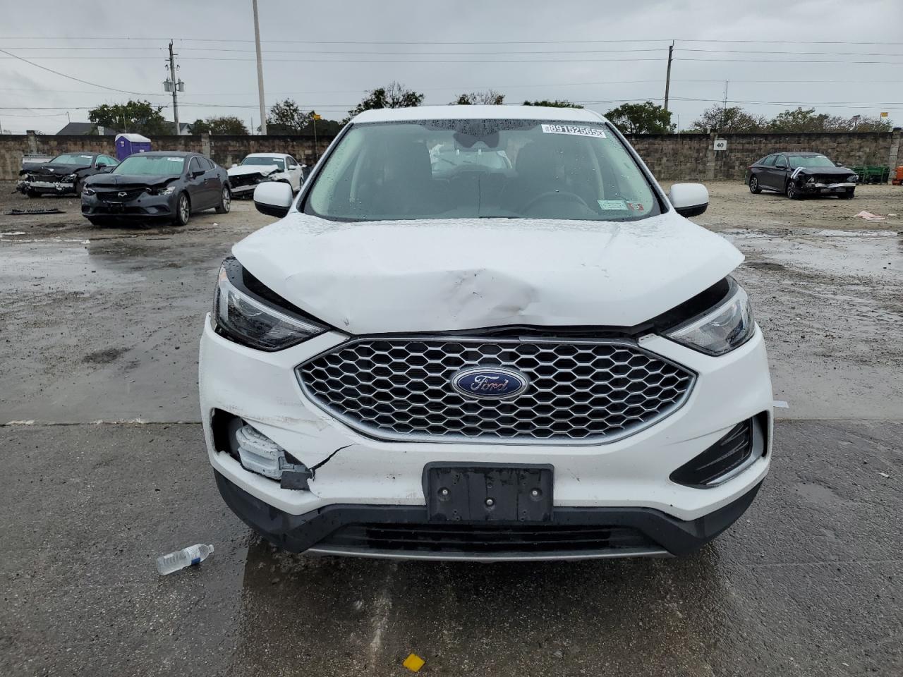 2023 Ford Edge - Image 5