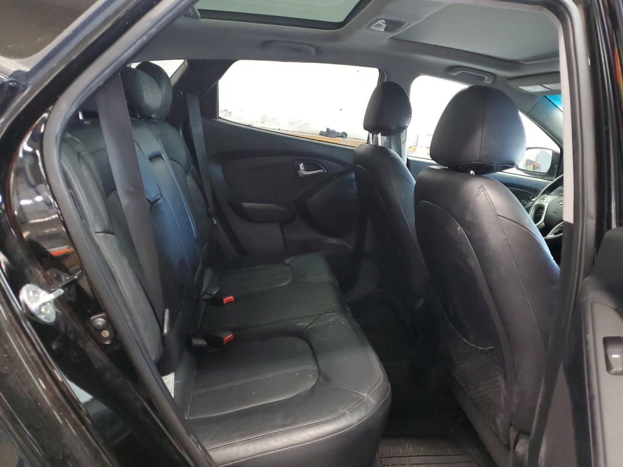 2013 Hyundai Tucson - Image 11