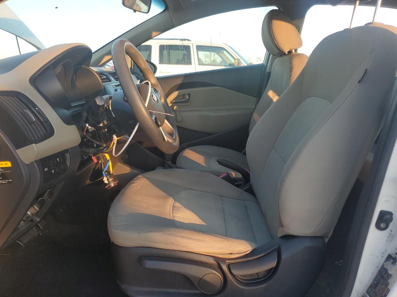 2015 Kia Rio - Image 7
