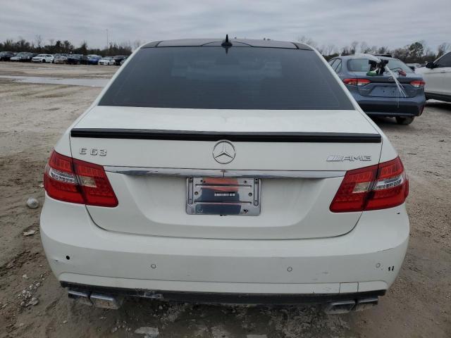 Седани MERCEDES-BENZ E-CLASS 2012 Білий