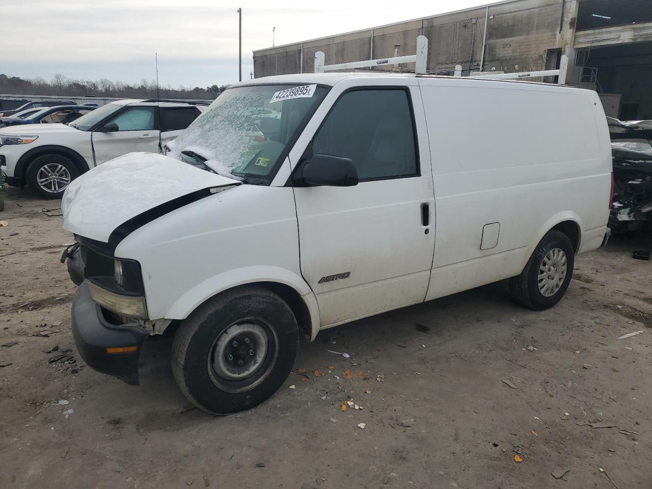 2000 Chevrolet Astro - Image 1