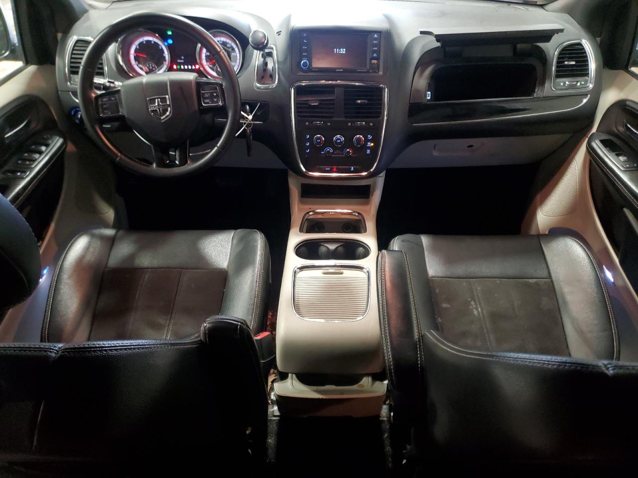 2020 Dodge Caravan - Image 8