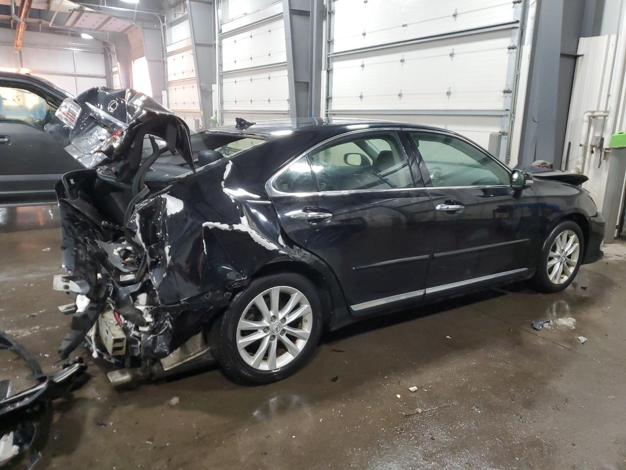 2011 Lexus ES - Image 3
