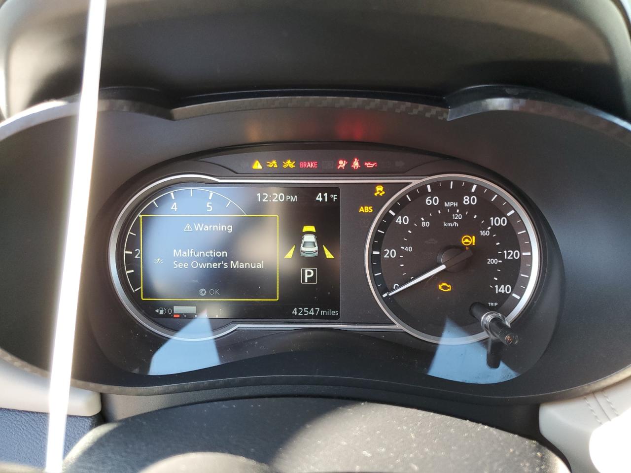 2020 Nissan Versa - Image 9