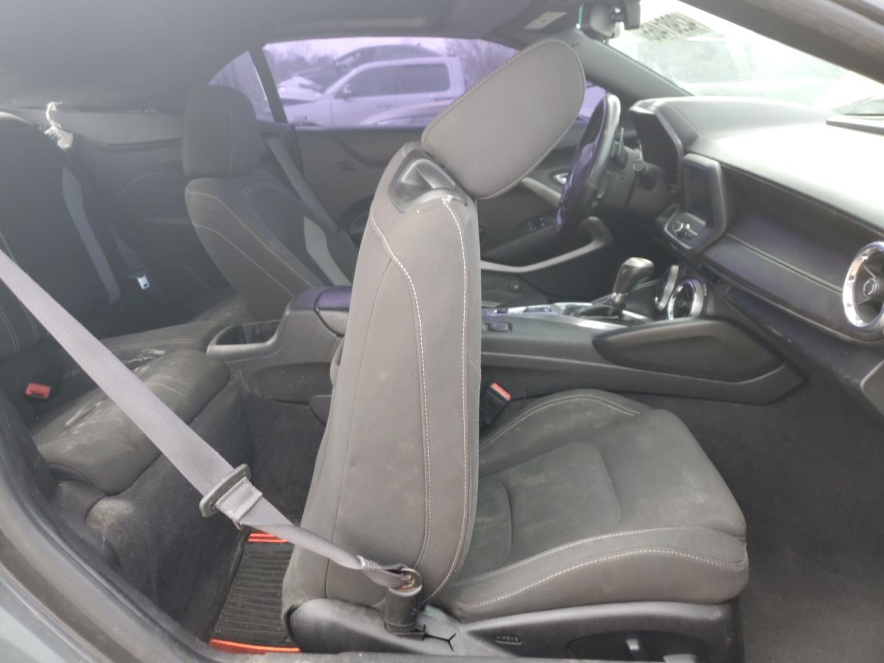 2017 Chevrolet Camaro - Image 10