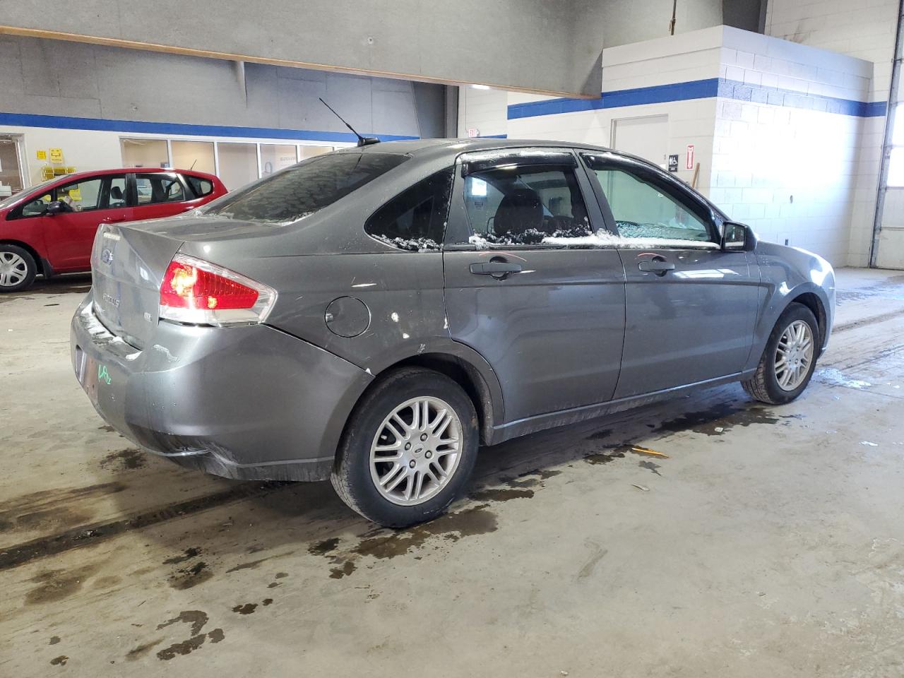 2010 Ford Focus - Image 3