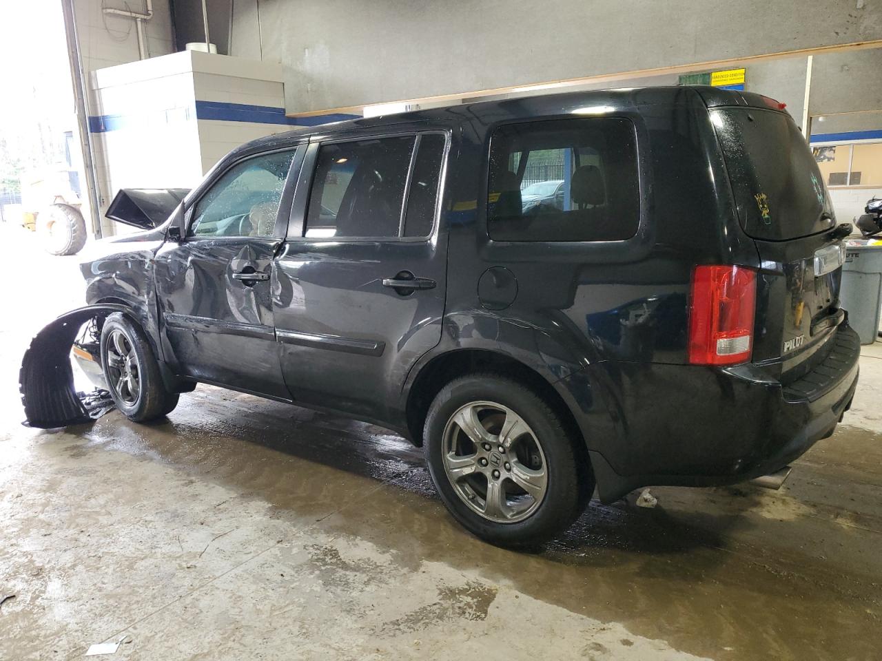 2015 Honda Pilot - Image 2