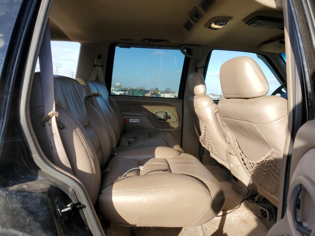 1999 Chevrolet Tahoe - Image 11