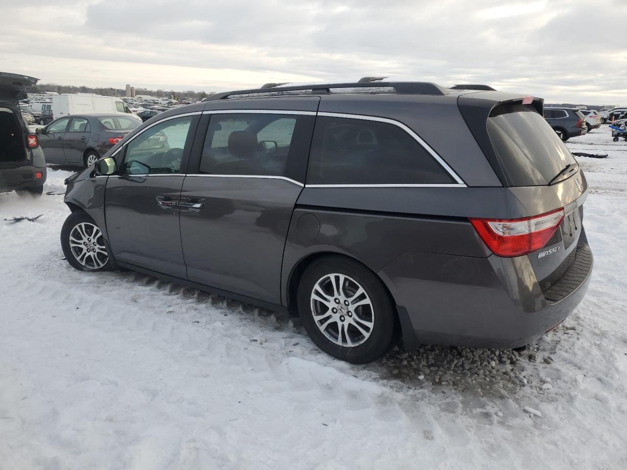 2012 Honda Odyssey - Image 2