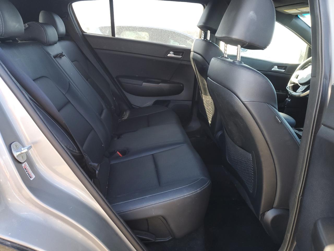 2020 Kia Sportage - Image 11