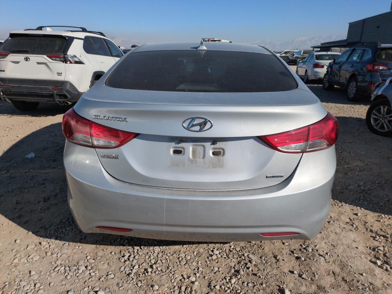 2011 Hyundai Elantra - Image 6