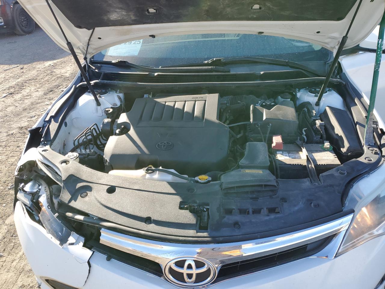 2013 Toyota Avalon - Image 11