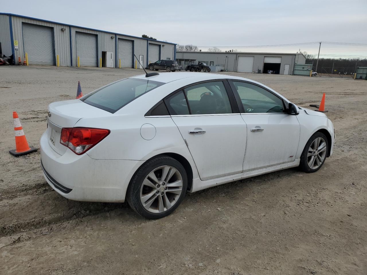 2015 Chevrolet Cruze - Image 3