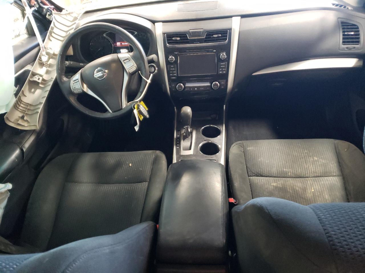 2015 Nissan Altima - Image 8