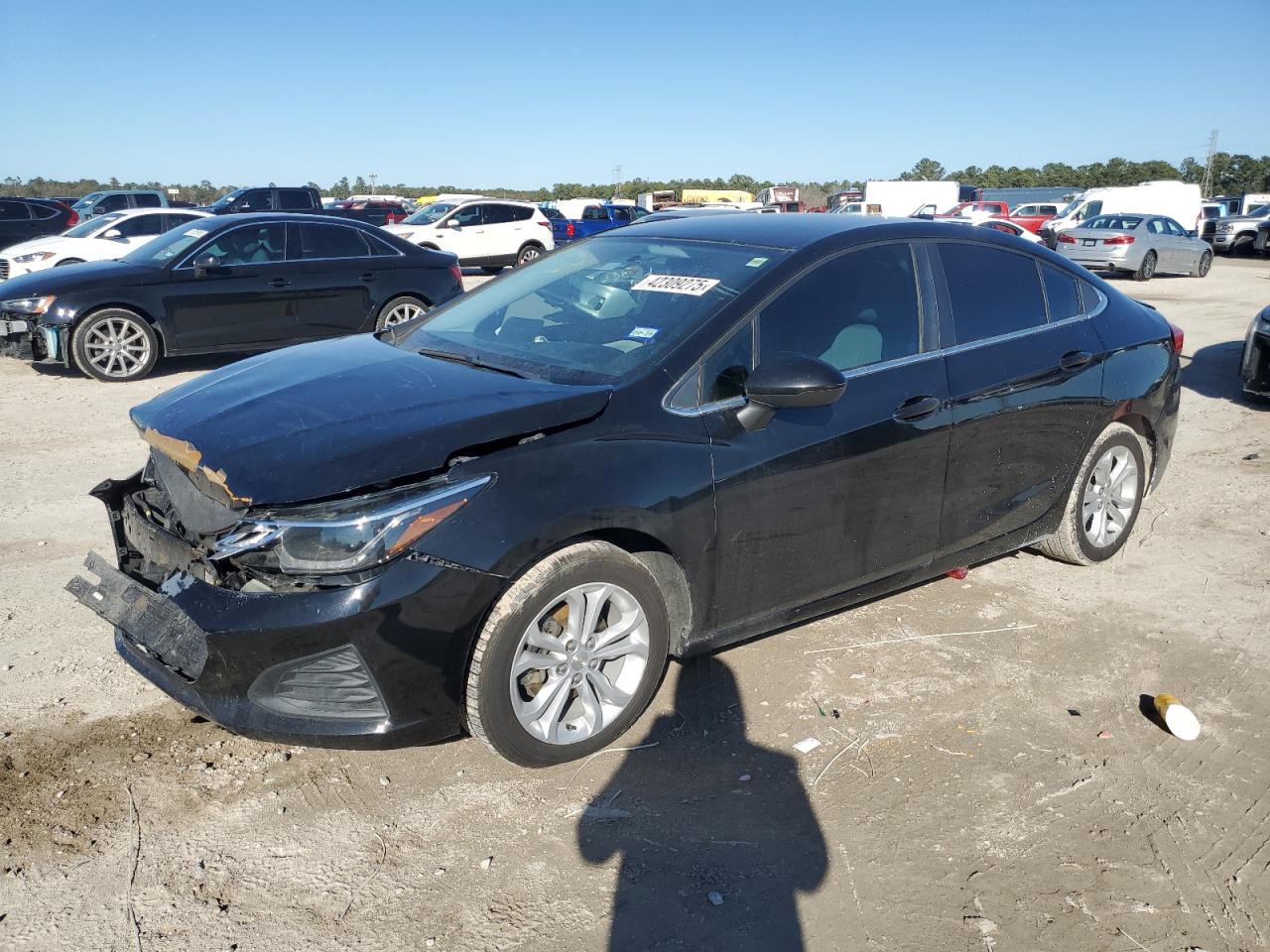 2019 Chevrolet Cruze - Image 1