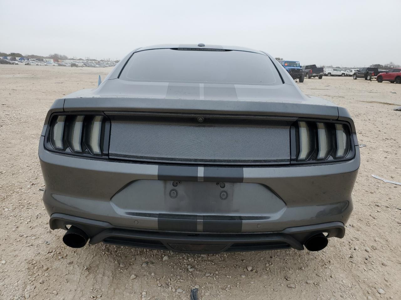 2020 Ford Mustang - Image 6