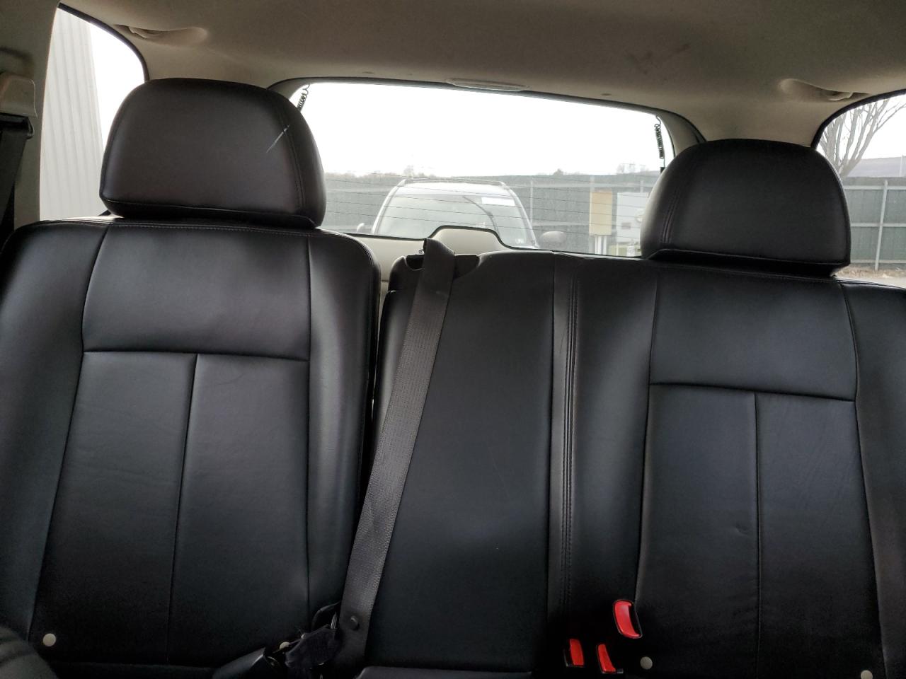 2008 GMC Envoy - Image 10