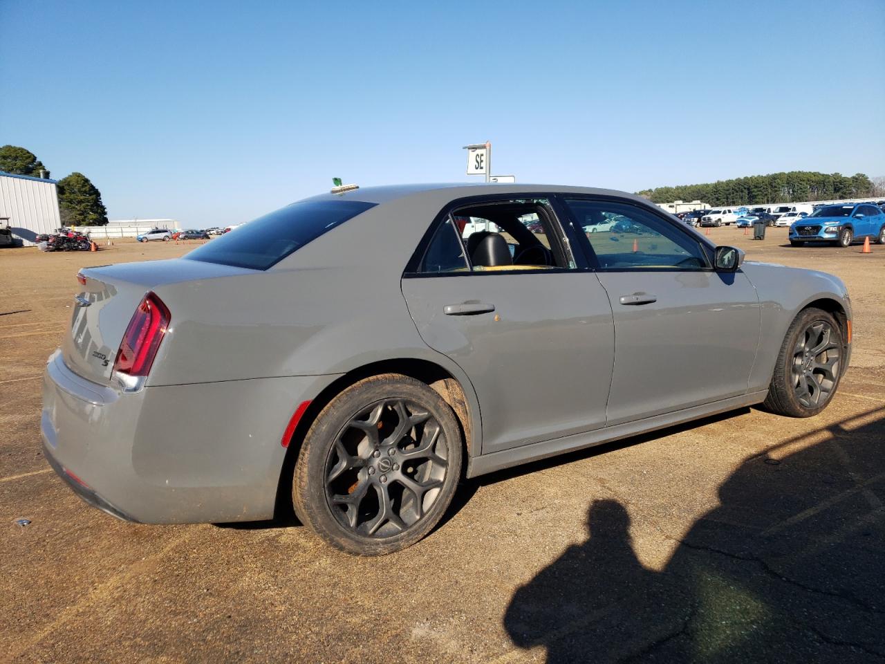 2019 Chrysler 300 - Image 3