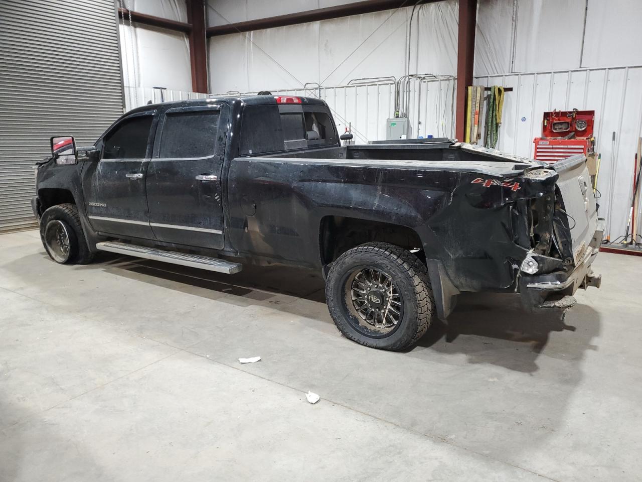2015 Chevrolet Silverado - Image 2