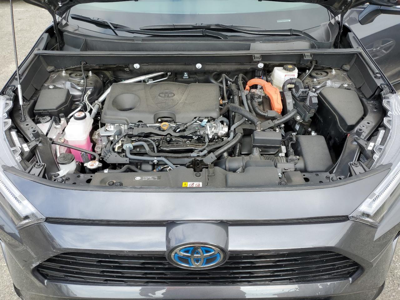 2024 Toyota RAV 4 - Image 12