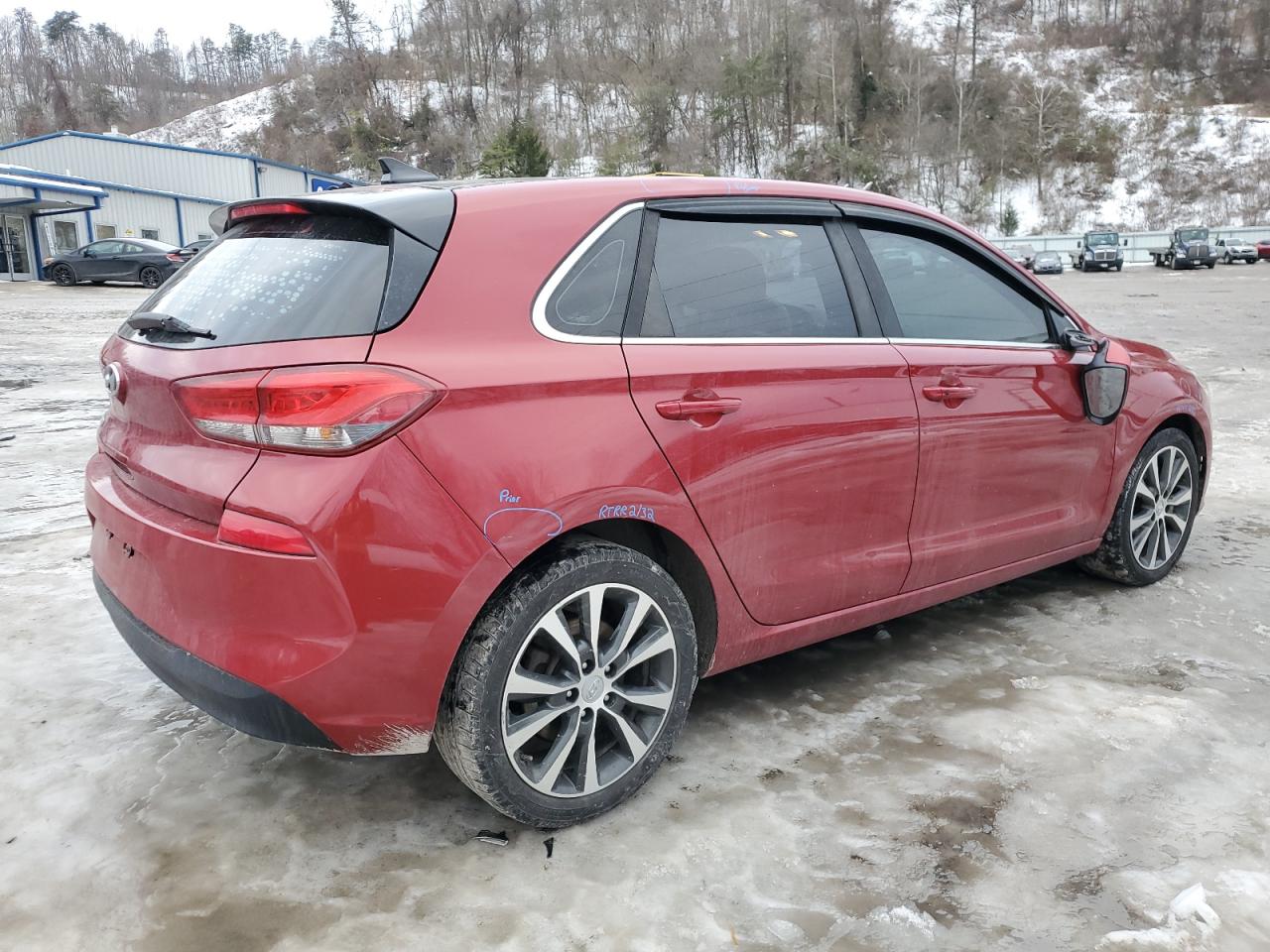 2018 Hyundai Elantra - Image 3