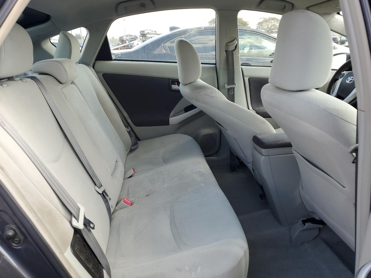 2010 Toyota Prius - Image 10