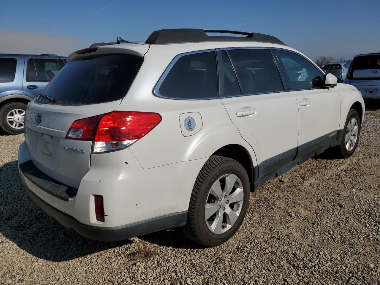 2011 Subaru Outback - Image 3