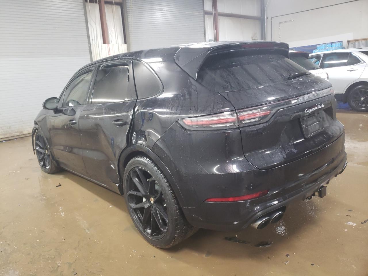2019 Porsche Cayenne - Image 2