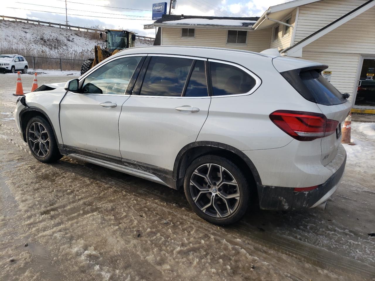 2021 BMW X1 - Image 2