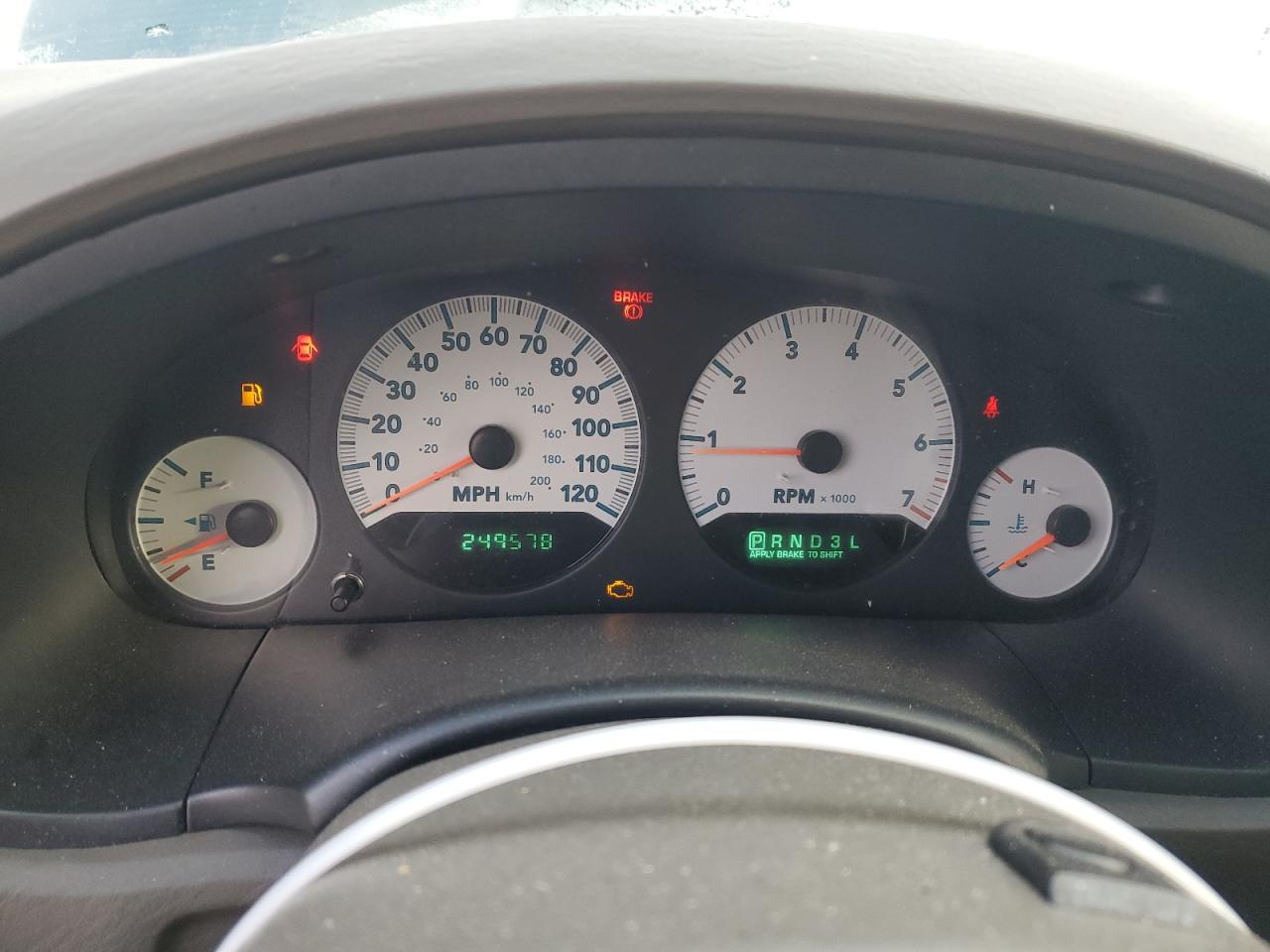 2005 Dodge Caravan - Image 9