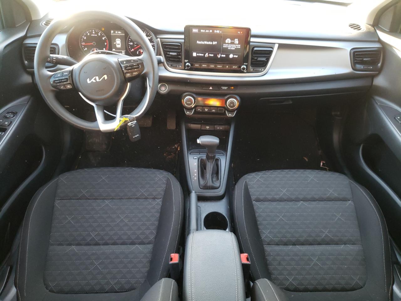 2022 Kia Rio - Image 8