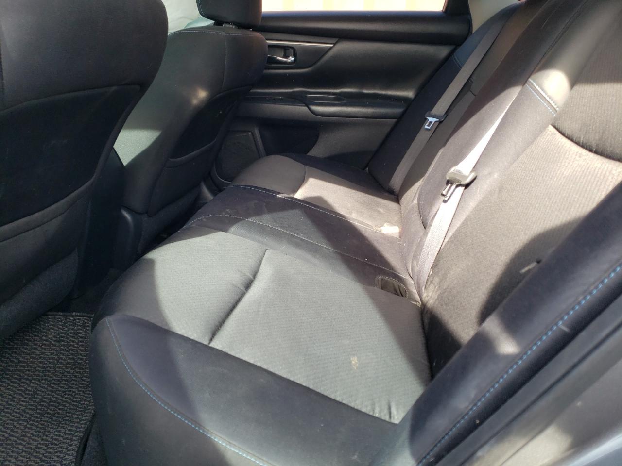 2017 Nissan Altima - Image 10