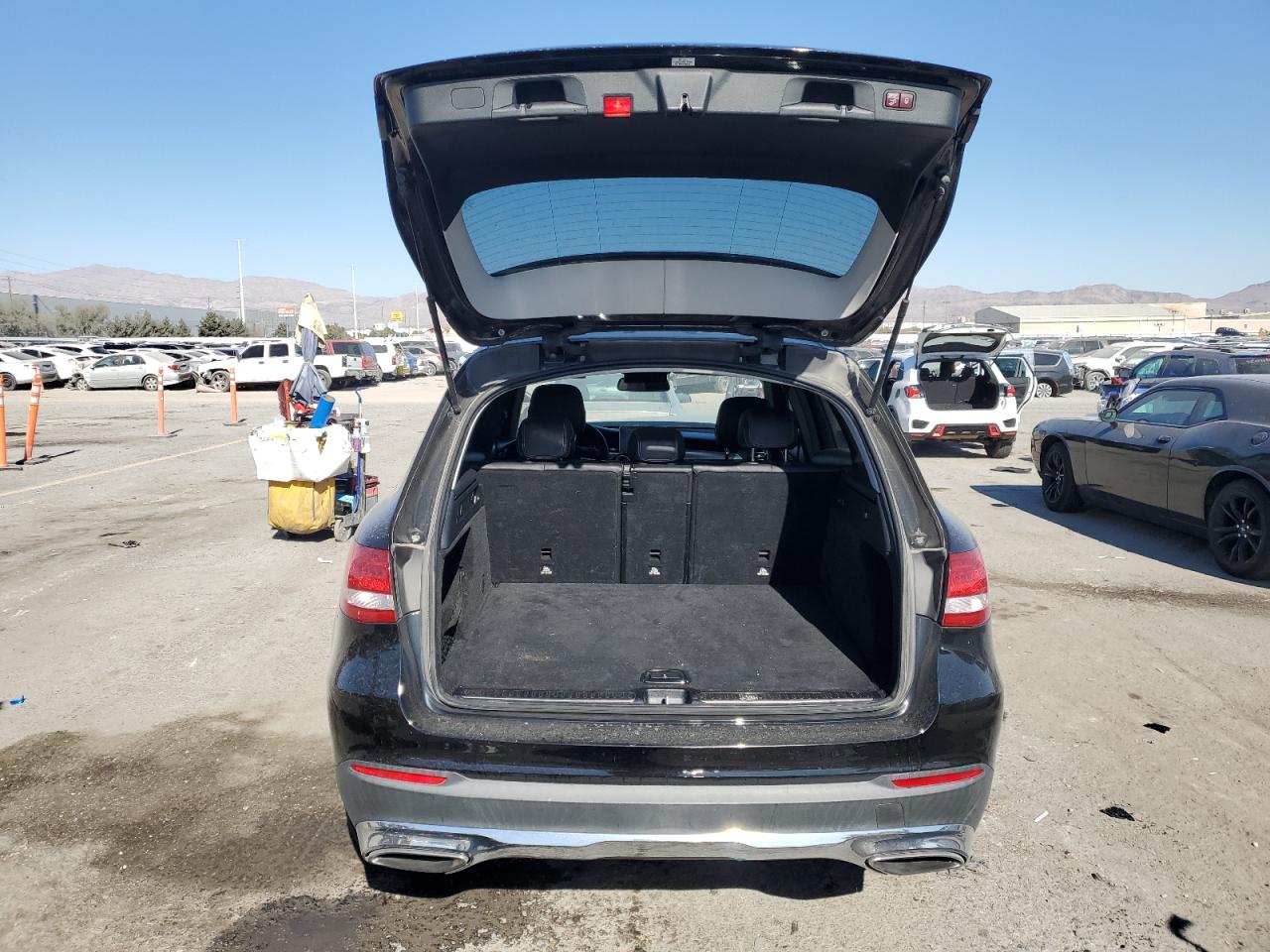 2016 Mercedes-Benz GLC - Image 6