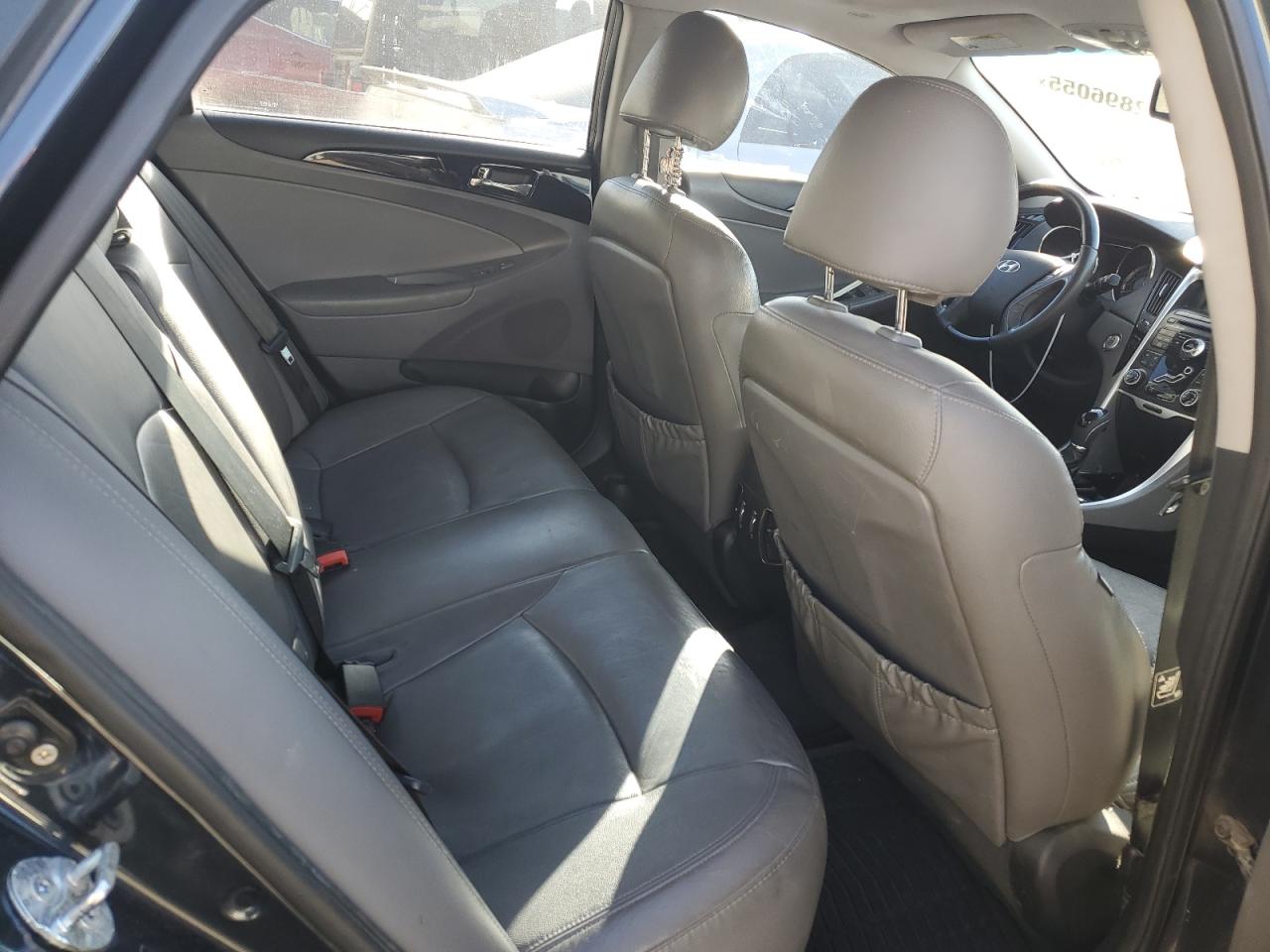 2011 Hyundai Sonata - Image 10
