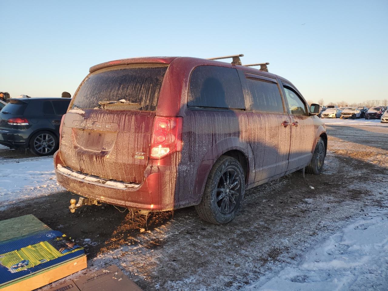 2019 Dodge Caravan - Image 3