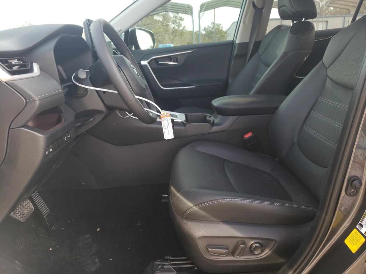 2024 Toyota RAV 4 - Image 7