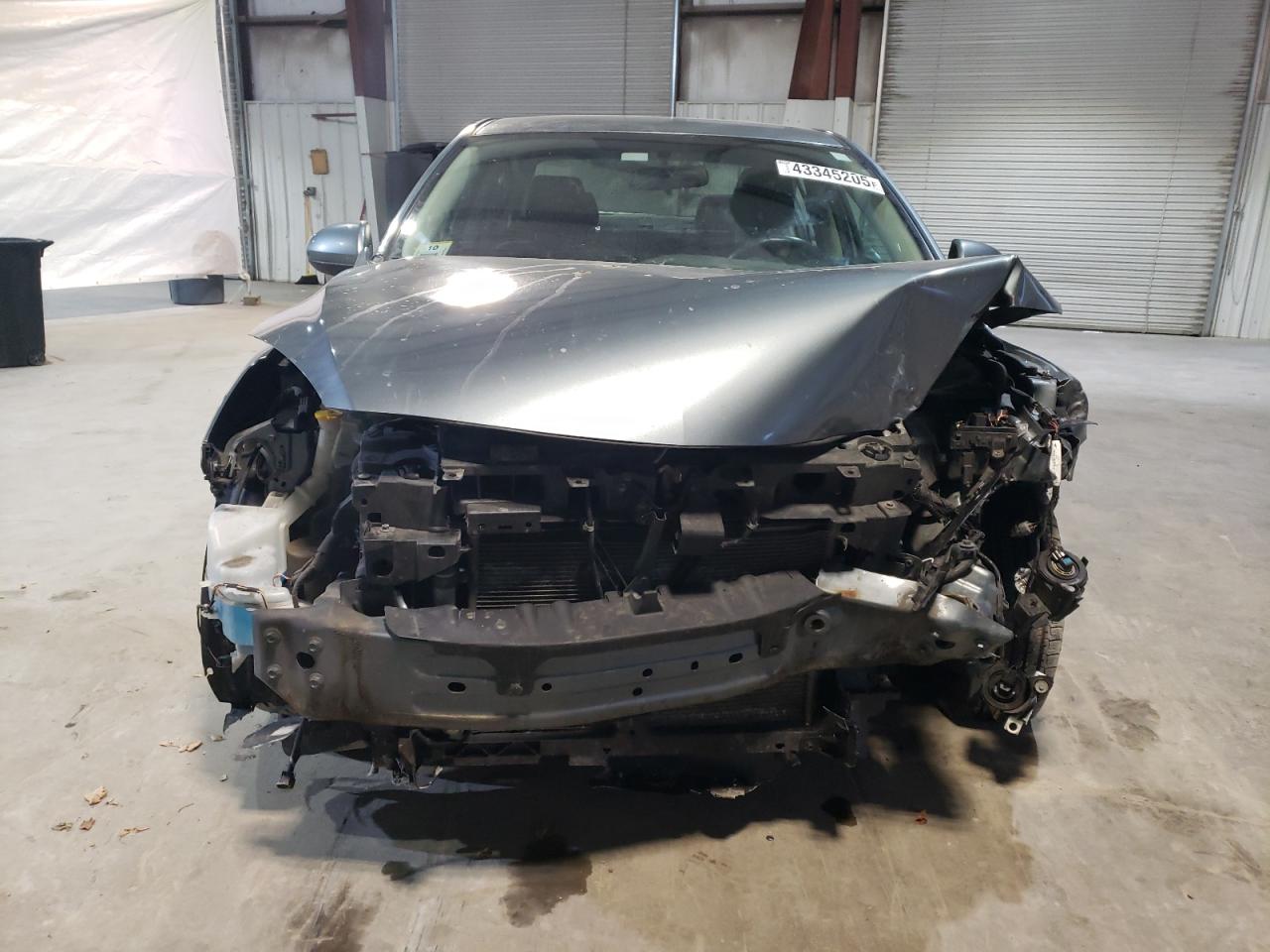 2013 Mazda 3 - Image 5
