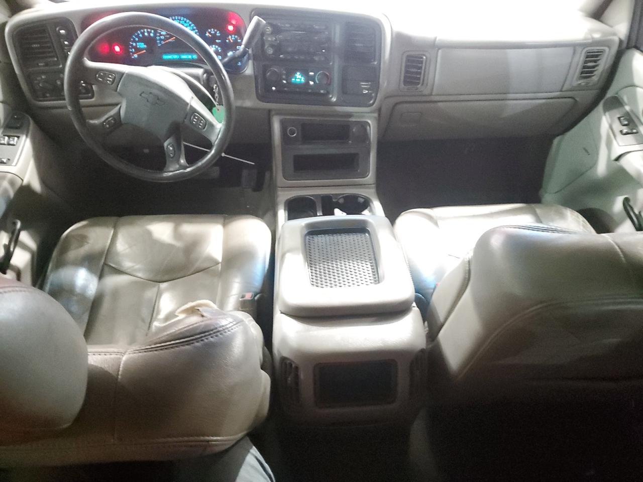 2004 Chevrolet Silverado - Image 8