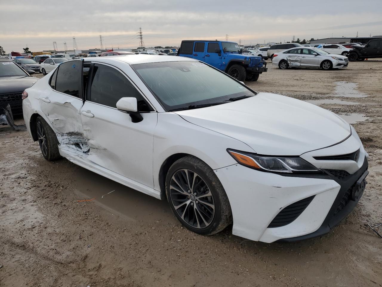 2018 Toyota Camry - Image 4