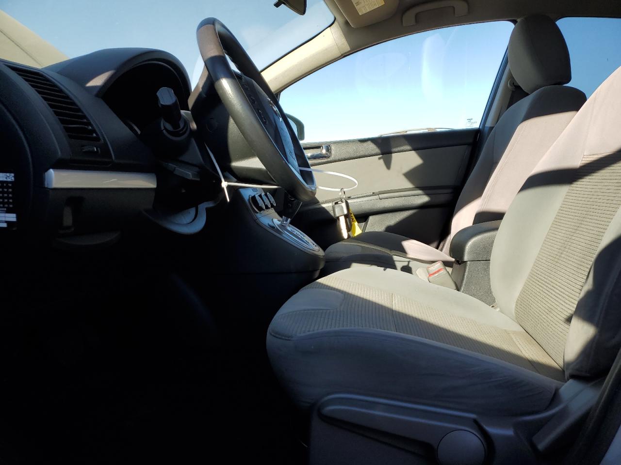 2010 Nissan Sentra - Image 7