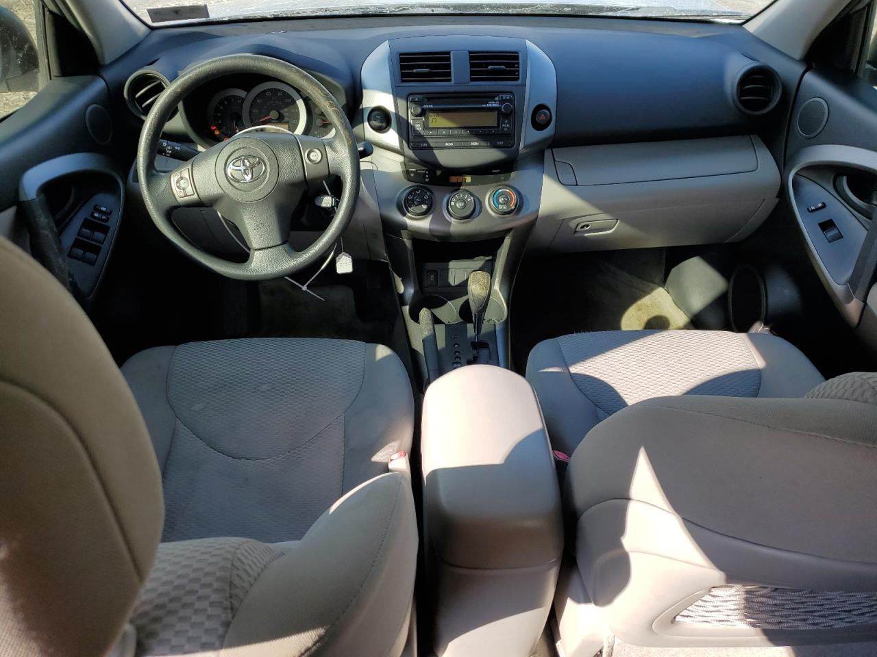 2012 Toyota RAV 4 - Image 8