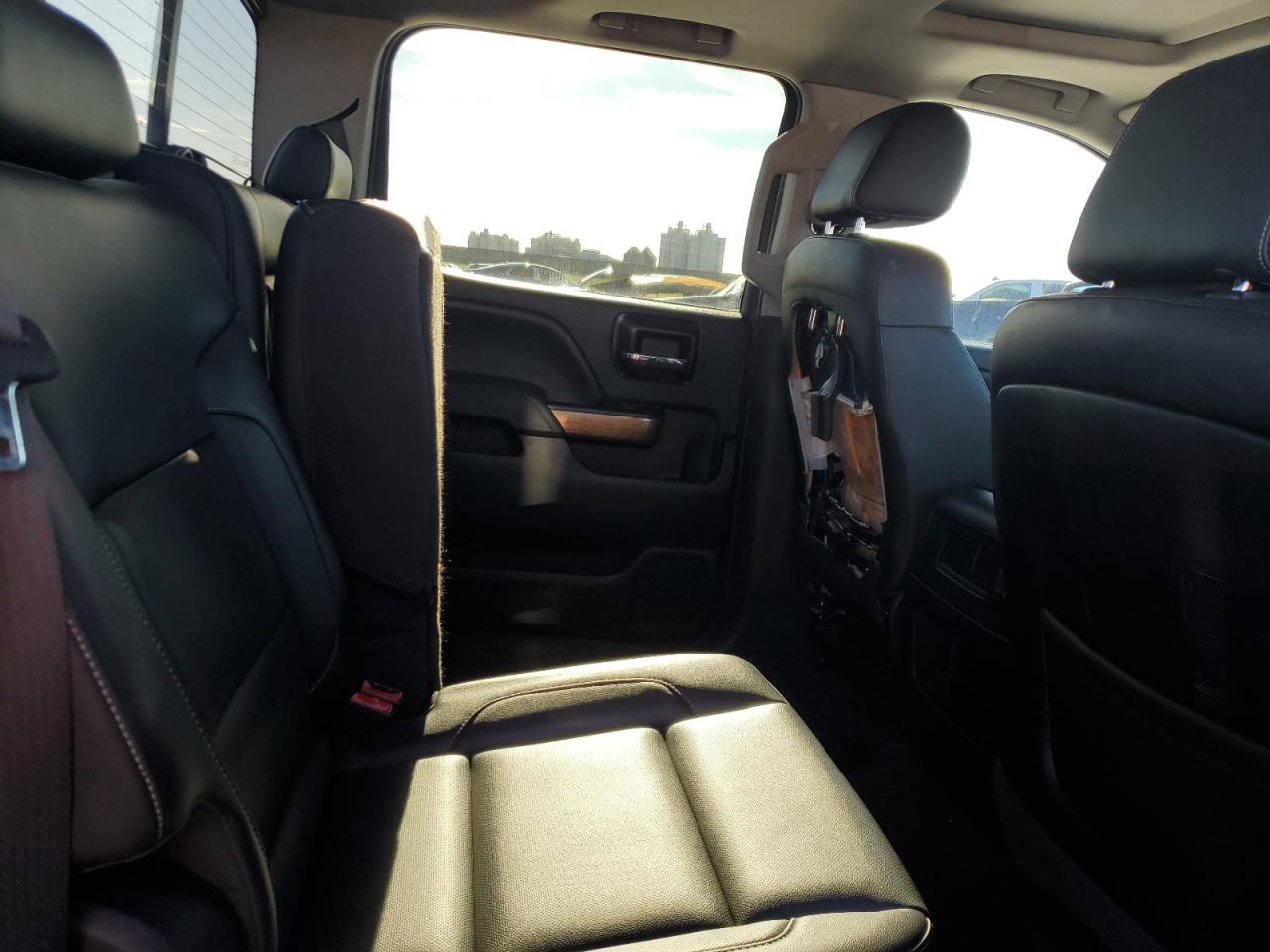2014 Chevrolet Silverado - Image 10