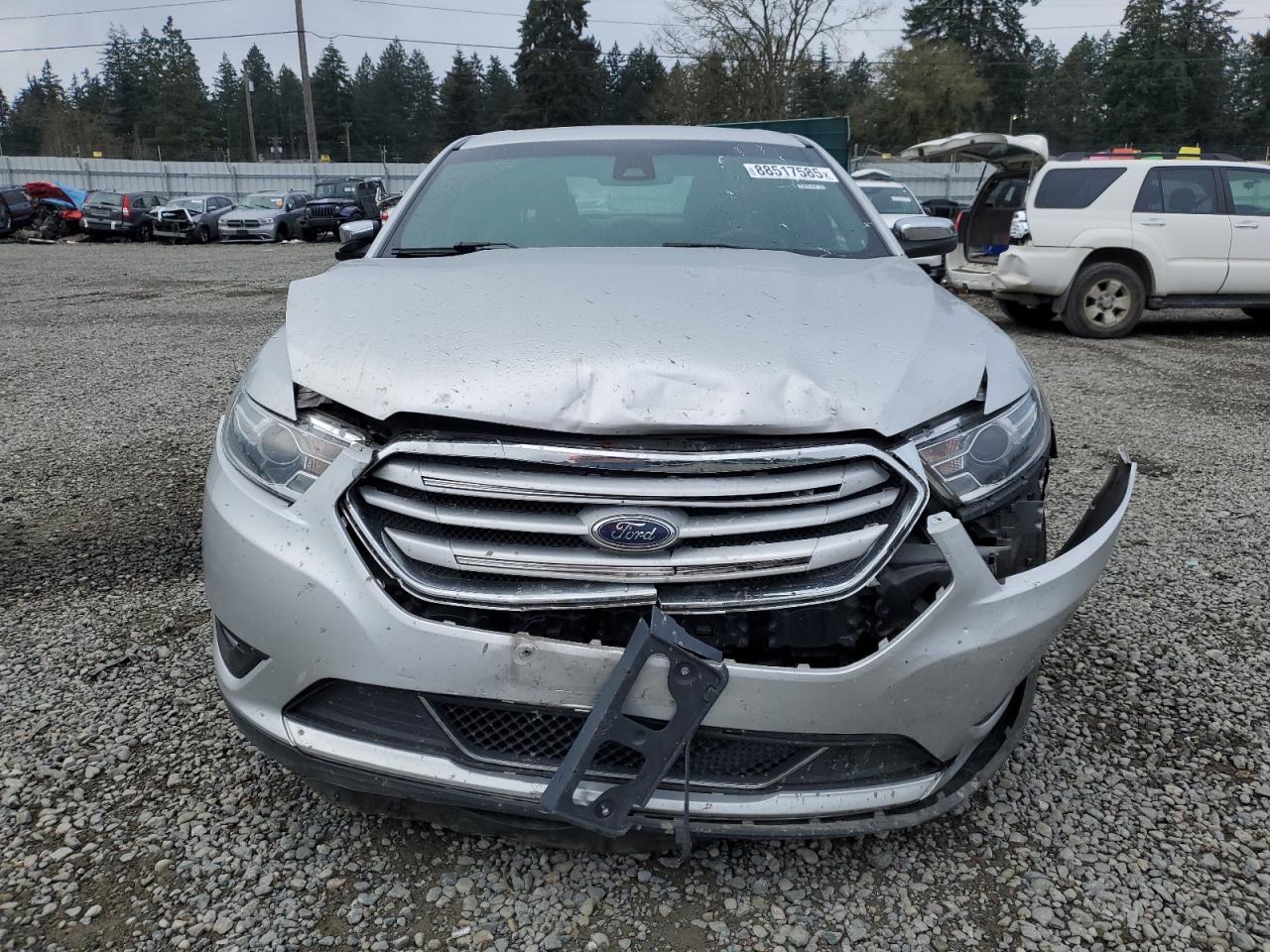2017 Ford Taurus - Image 5